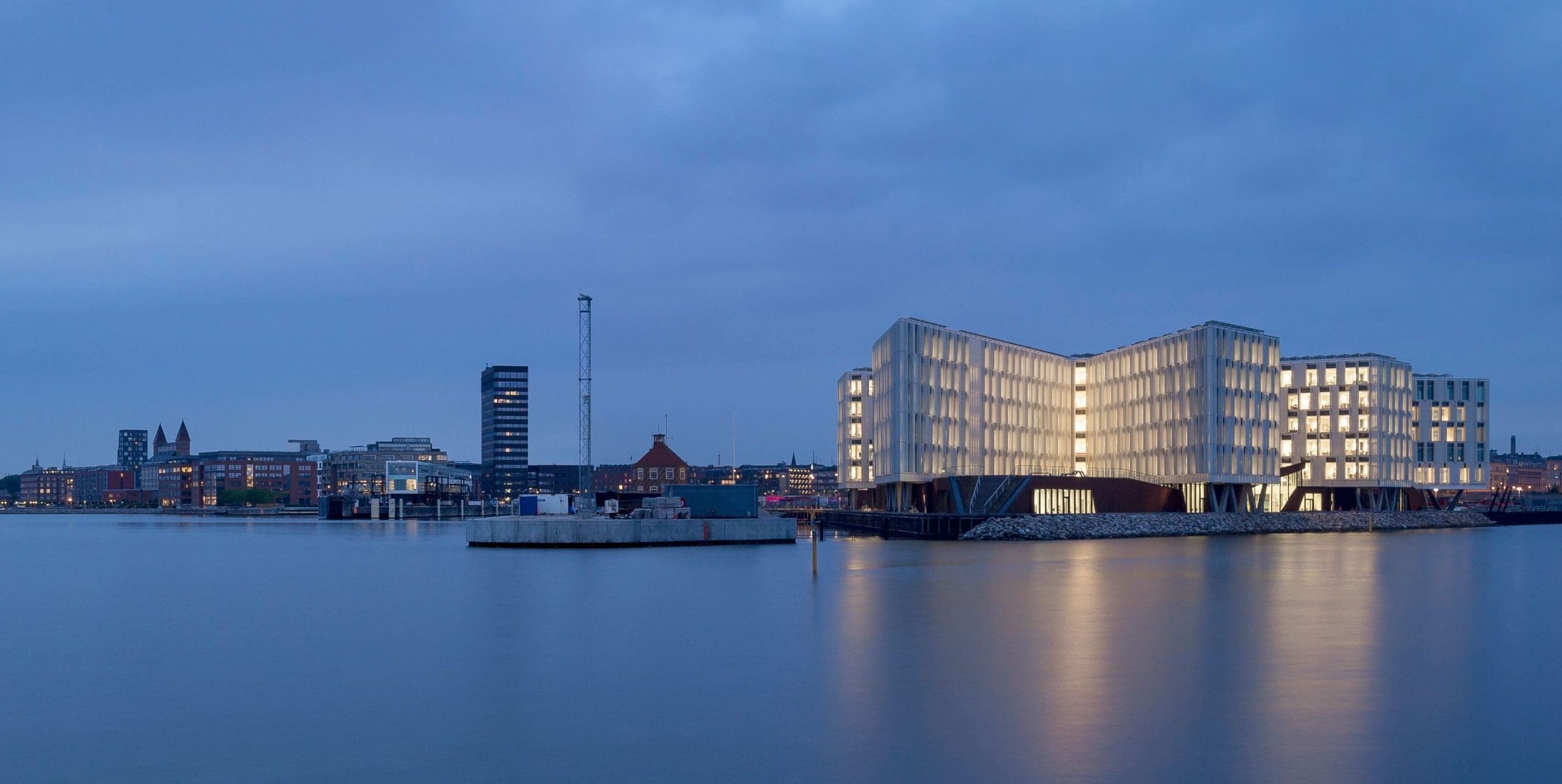 Графство Мерсисайд. Мерсисайд Англия. Чобан дом в Берлине. Ливерпуль Waterfront.