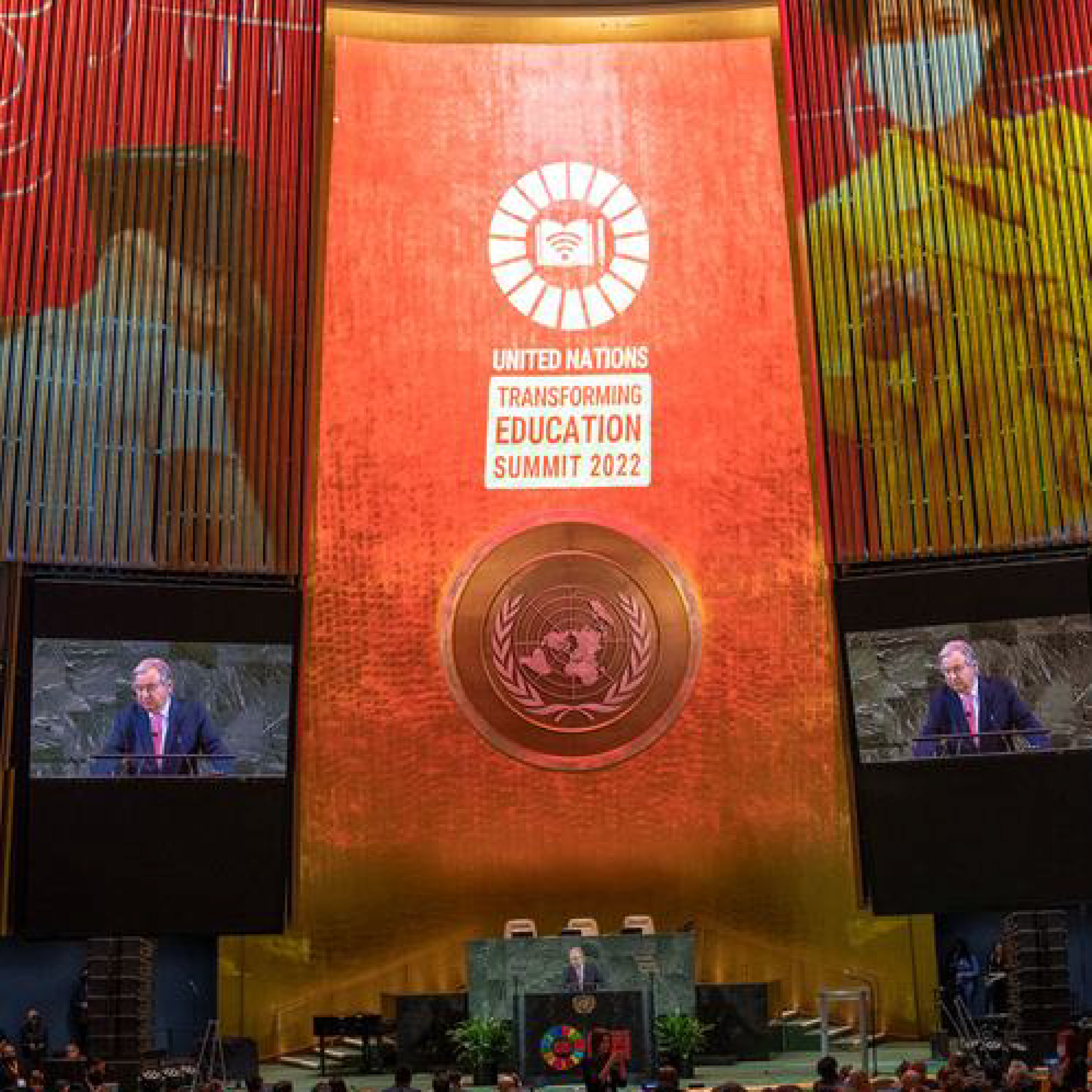 Before speaking at the UN Transforming Global Education Summit, Secretary-General António Guterres addresses the SDG Moment in the General Assembly Hall.