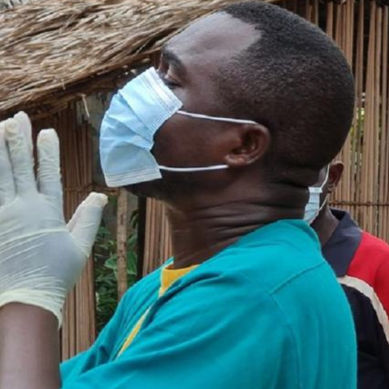 WHO A health worker in Motema Pembe area prepares for a household decontamination in Mbandaka, Democratic Republic of the Congo.