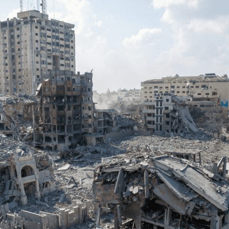 The bombing of the Gaza Strip is continuing.